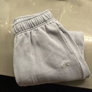 Alo Yoga grey sweatpants